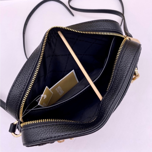 Michael Kors Large EW Zip Chain
Crossbody Bag Black - Picture 9 of 11